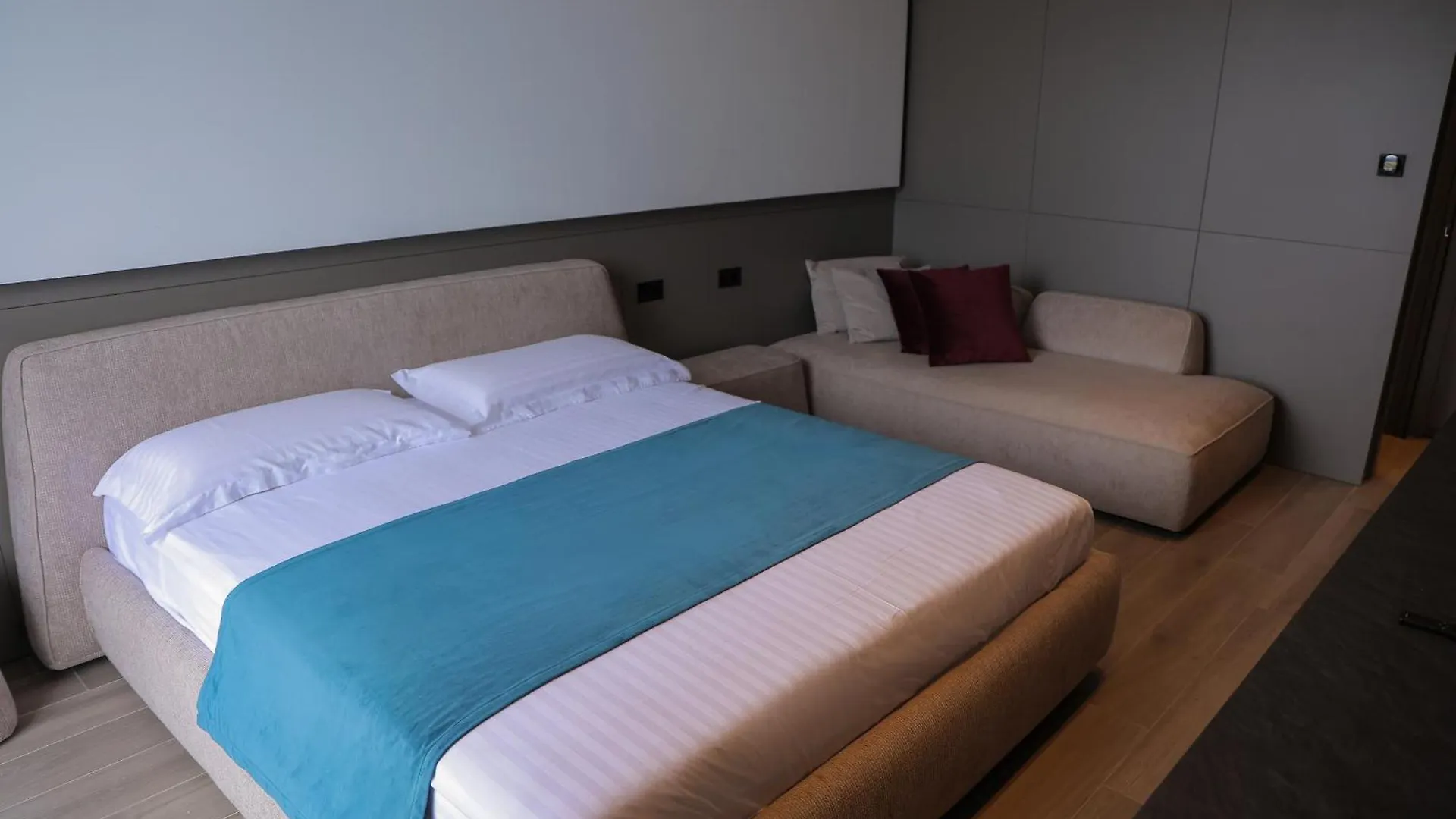 Vila Infinity Himare 4*,  Albania