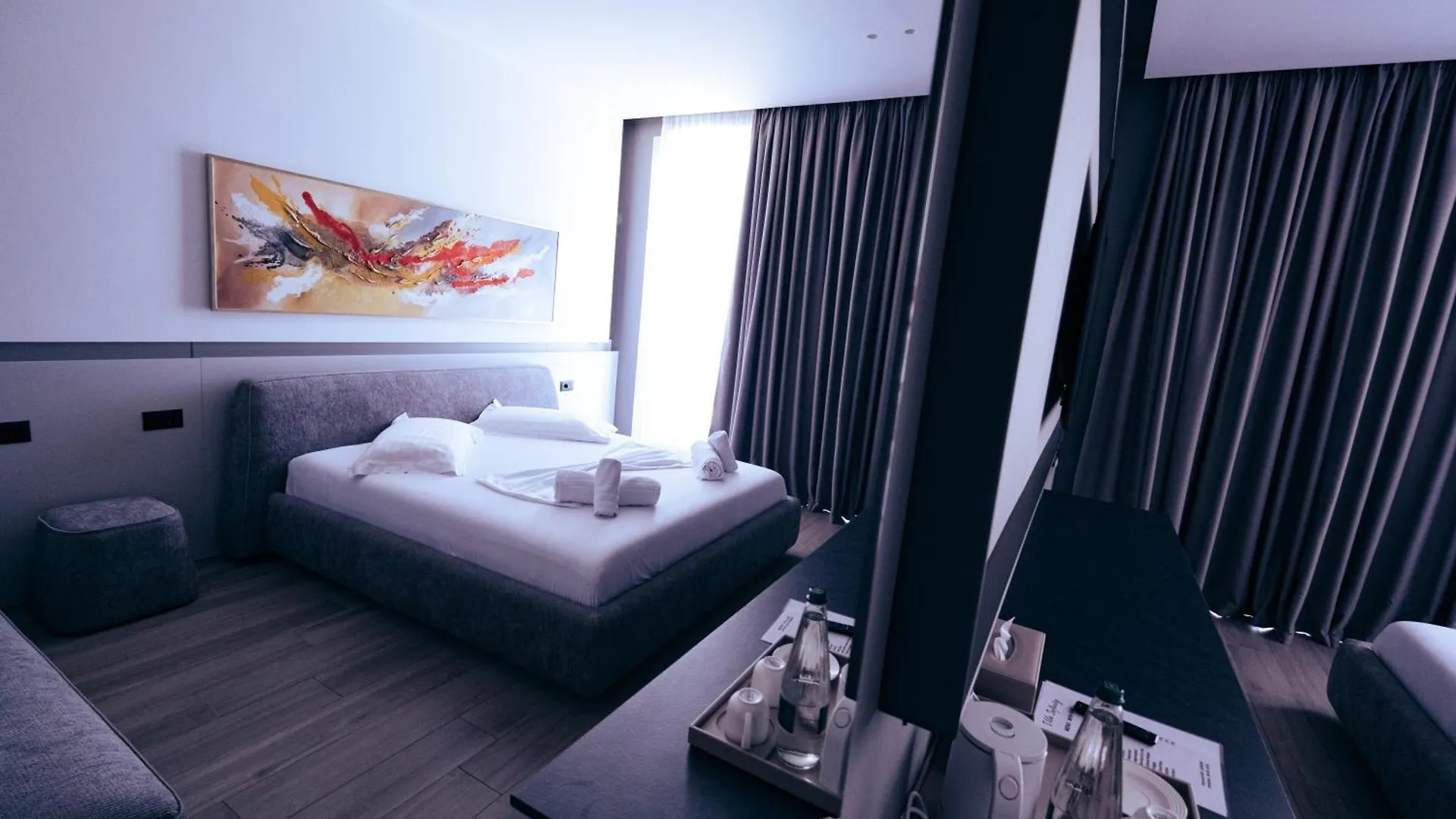 Vila Infinity-Luxury Rooms هيماري 4*,  ألبانيا