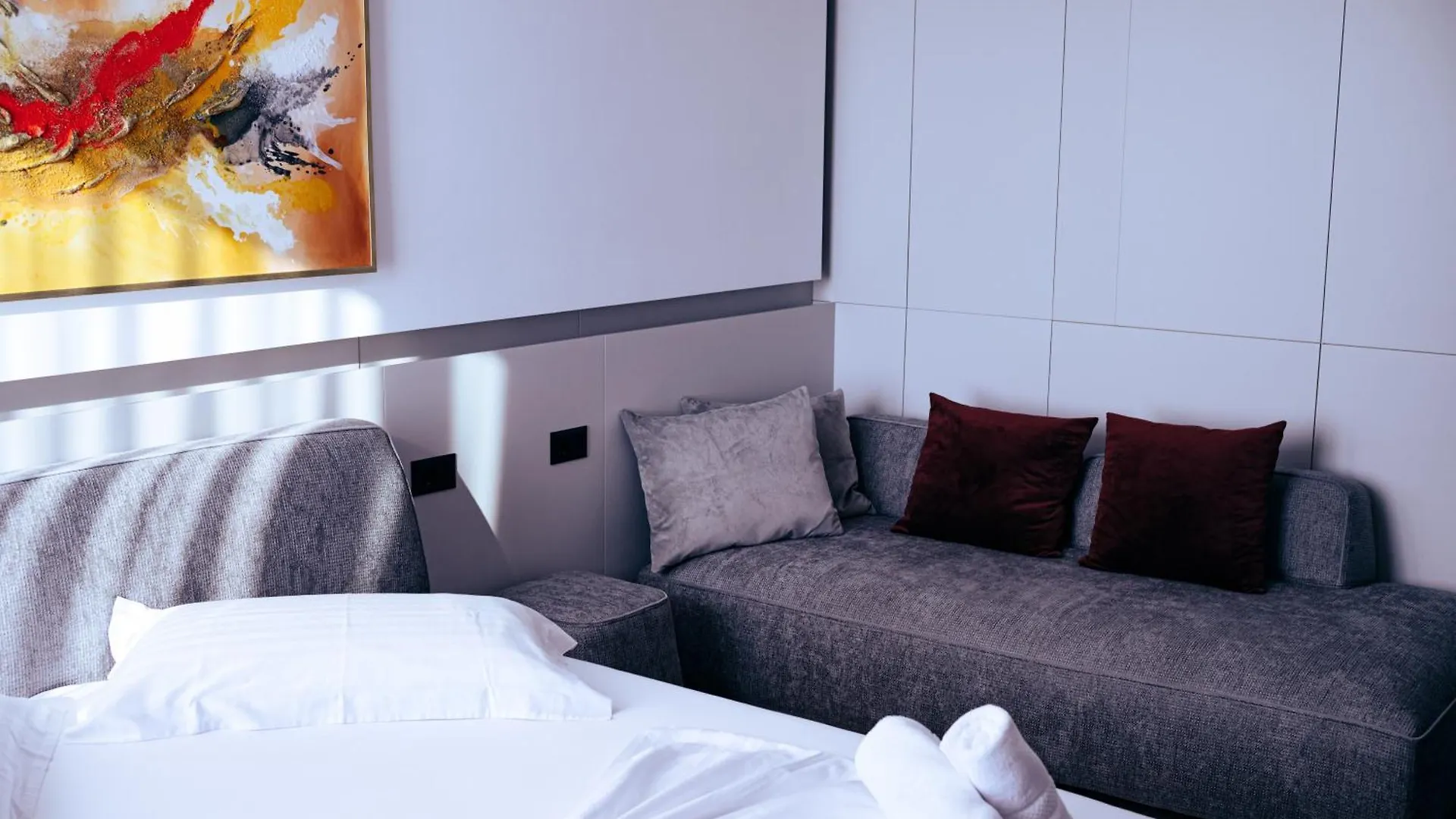 Vila Infinity-Luxury Rooms ヒマラ
