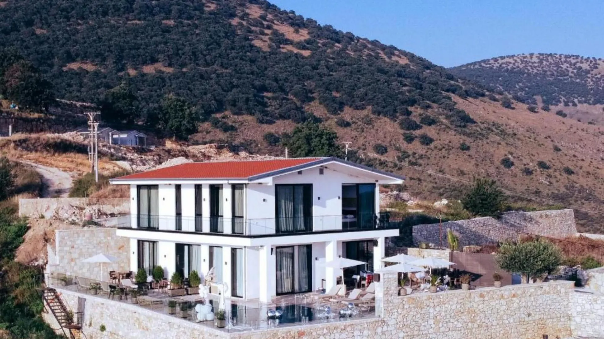 Vila Infinity-Luxury Rooms هيماري 4*,  ألبانيا