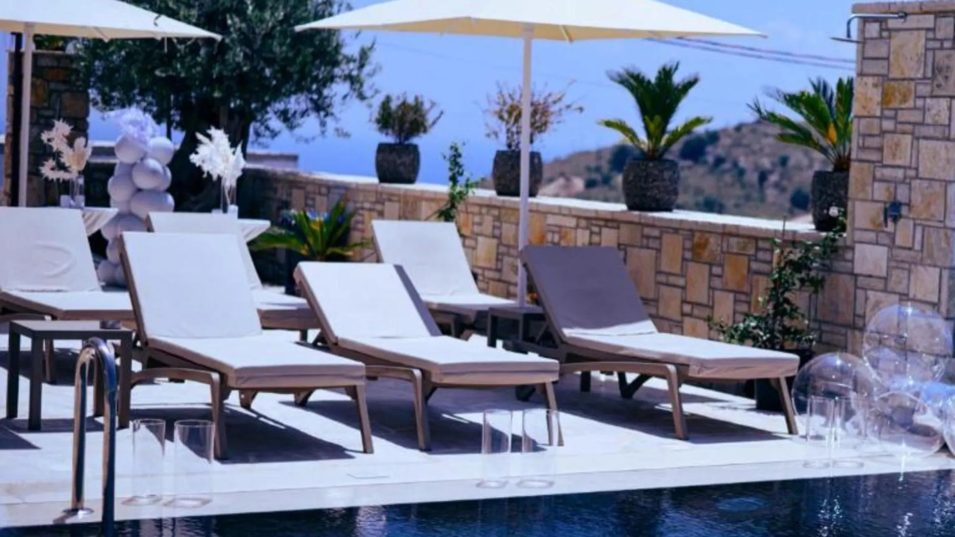 Vila Infinity-Luxury Rooms ヒマラ 4*,